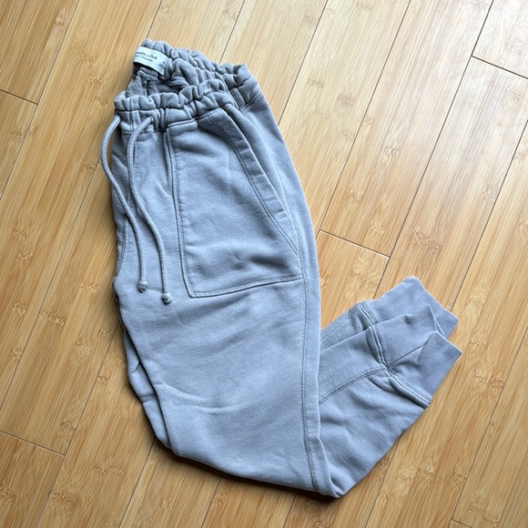 Gray Jogger Sweatpants - Abercrombie & Fitch - Picture 1 of 1